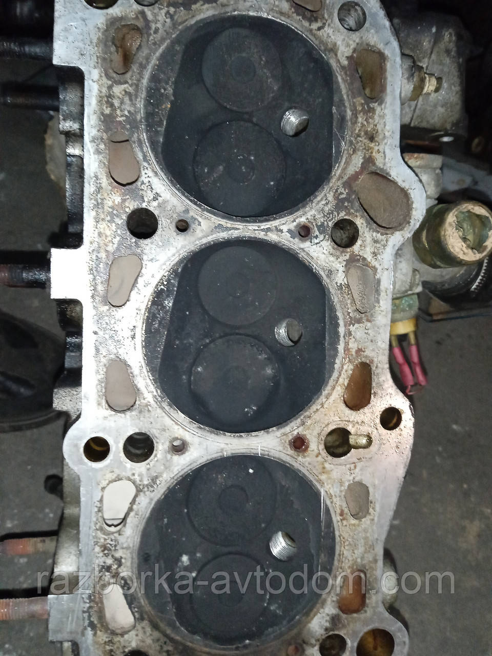 Головка блока циліндрів (ГБЦ) Audi 100 2.2L (1982-1994) OE:035103373AD