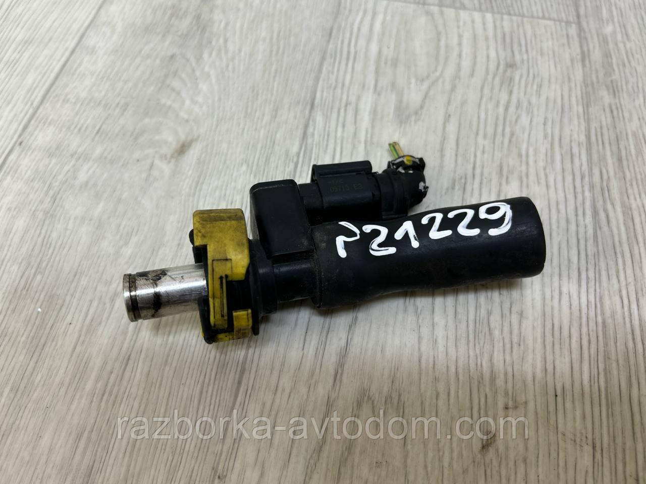 Патрубок картерних газів 1.6 HDi 8 V (EURO 5) Peugeot 308, 3008, 5008 OE:9677815380