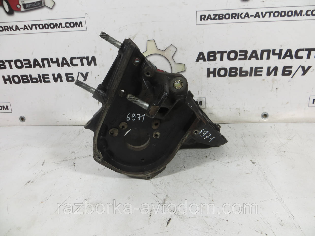 Кронштейн ТНВД 1.9JTD FIAT DOBLO (2000-2009) ОЕ: 46528888