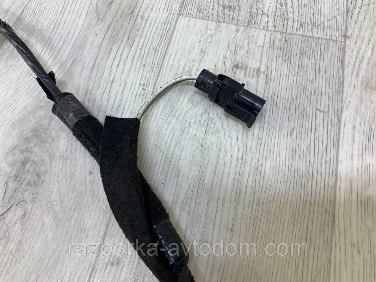 Дріт дверцят передньої правої Renault Kangoo (1997-2007) OE: 7700375546