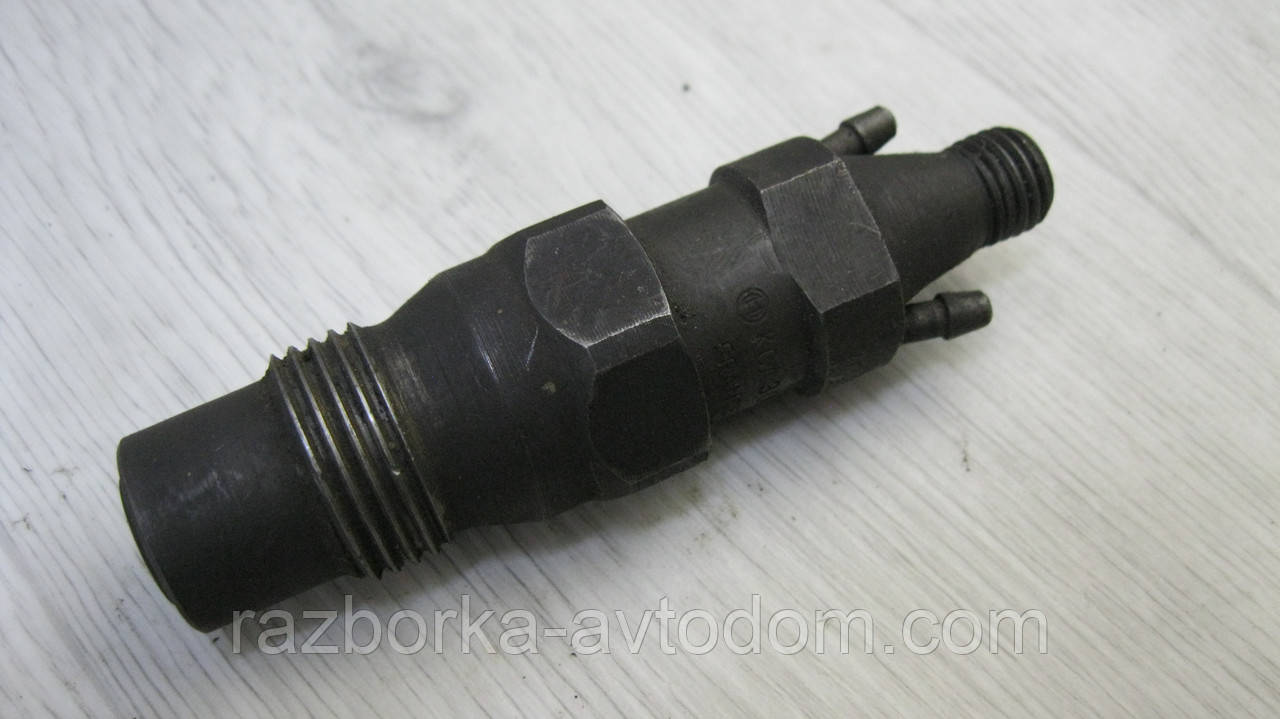 Форсунка дизельна VW Golf 2, Transporter T3 1.6/2.4D OE: 068130202B