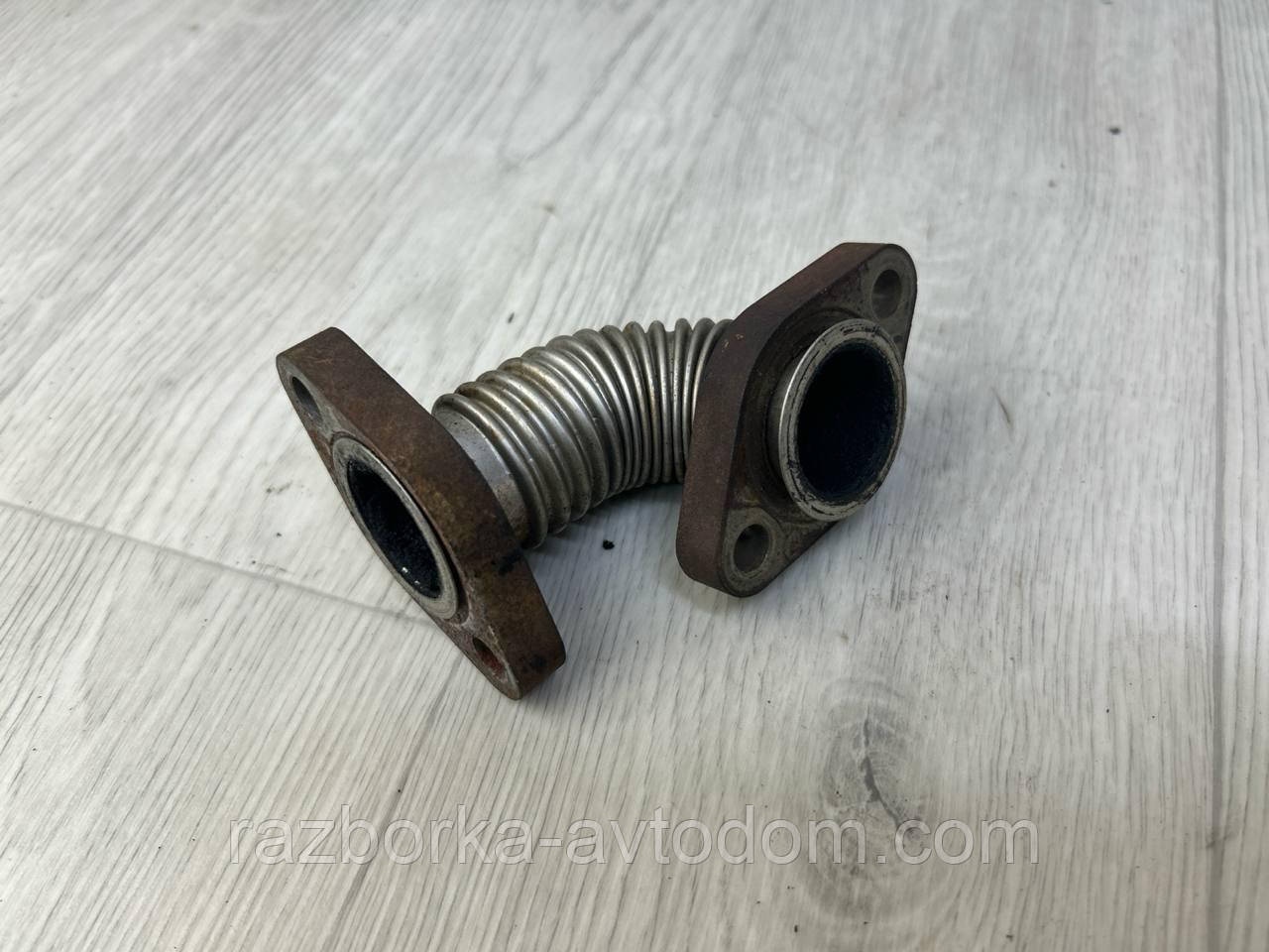 Трубка EGR (ЕГР) 1.9CDTI Opel Zafira B (05-), Astra H, Vectra C OE:5851952