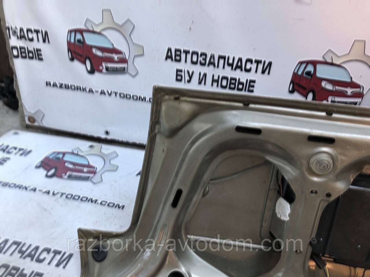 Кришка багажника седан Lancia Thema (84-92)