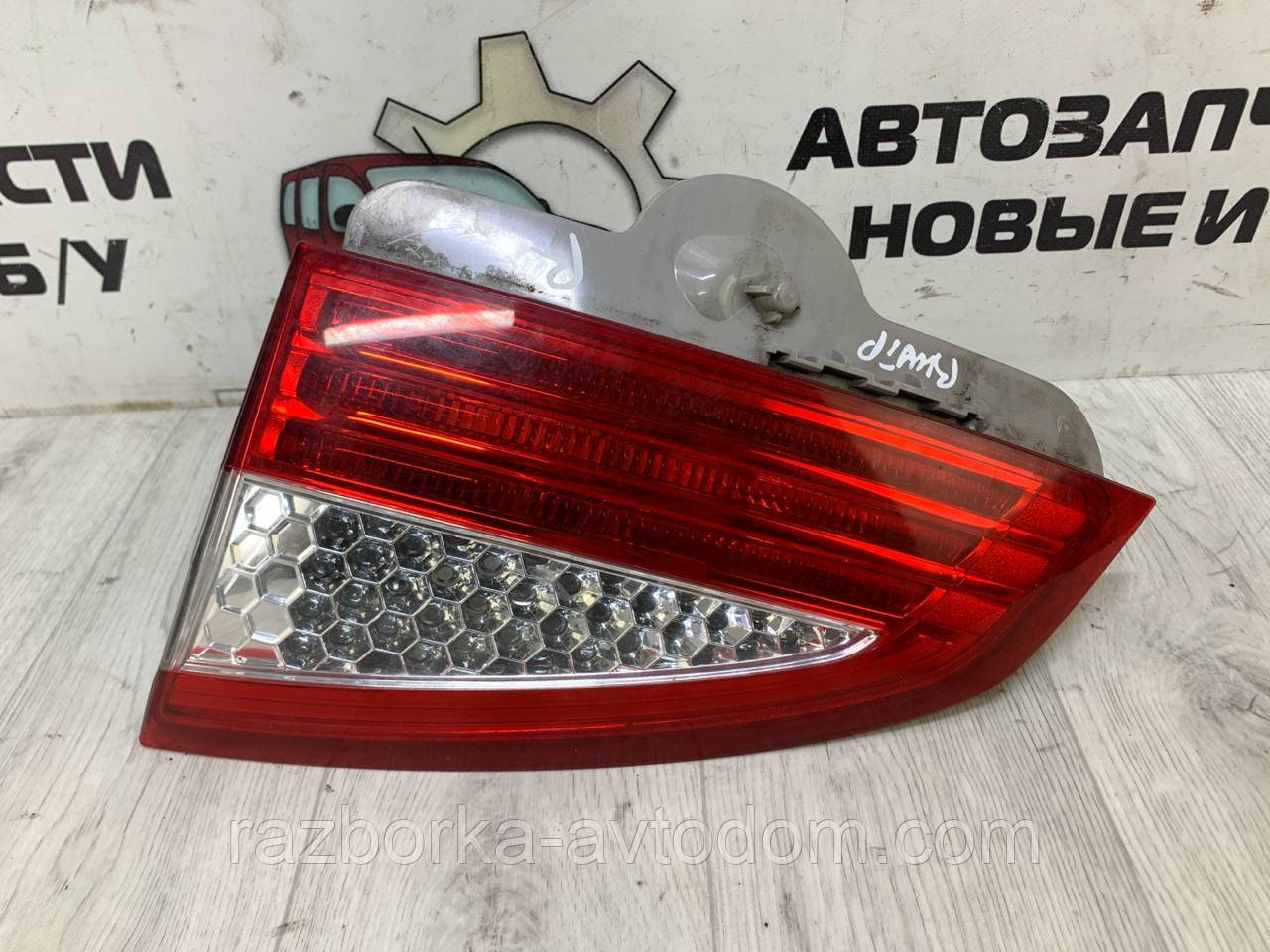 Ліхтар задній внутрішній правий Ford Mondeo (07-14) OE: 7S7113A602