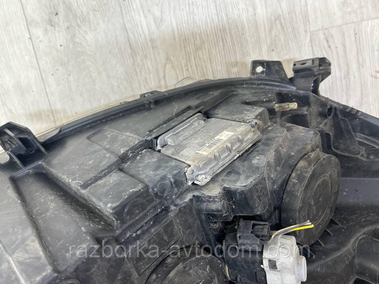 Фара ліва (ксенон) Б/У оригінал RENAULT SCENIC 3 (13-16) OE:260607160R, 260603590R, 89906799 фото 2