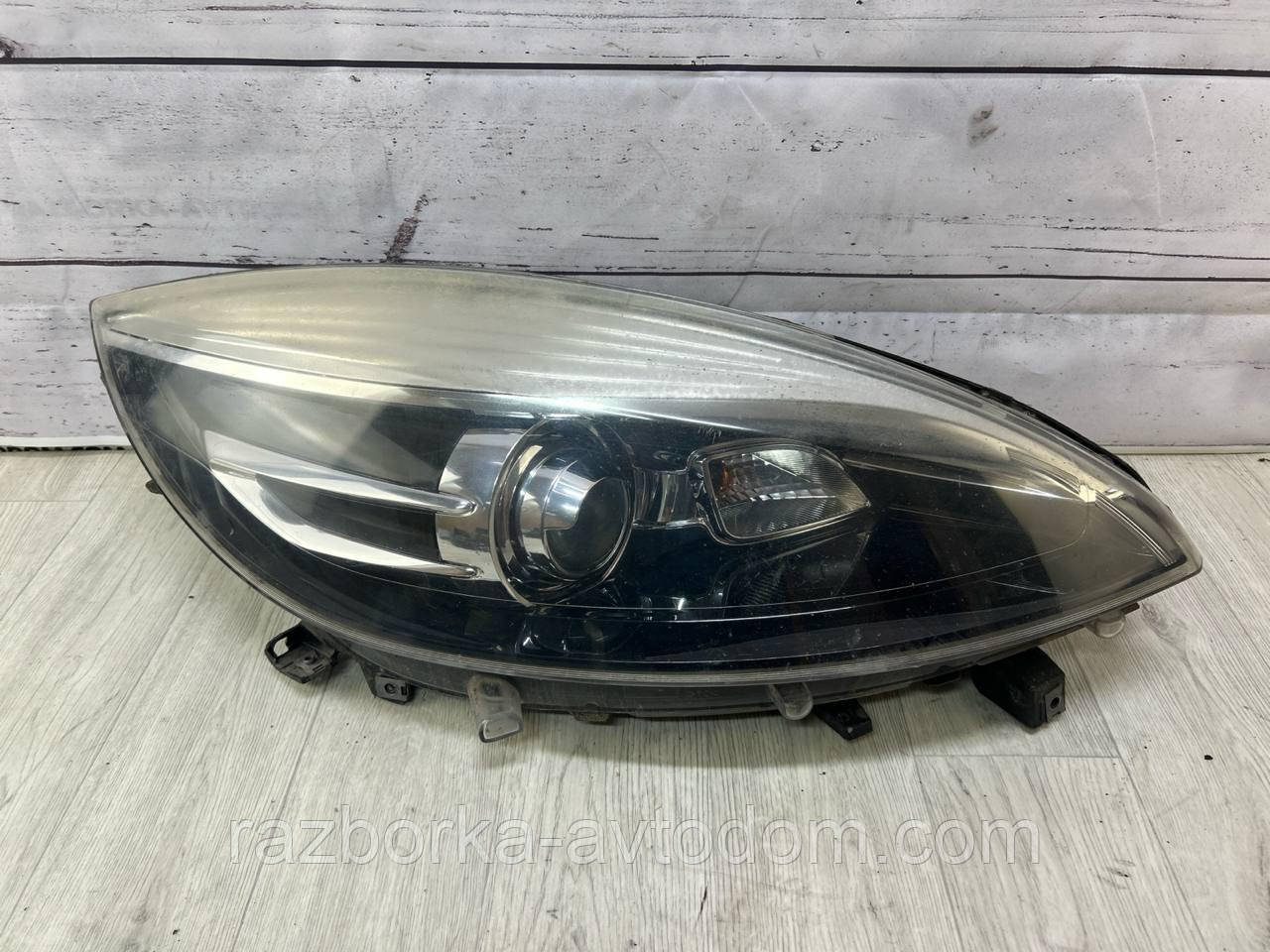 Фара права (ксенон) Б/У оригінал RENAULT SCENIC 3 (13-16) OE:260108323R