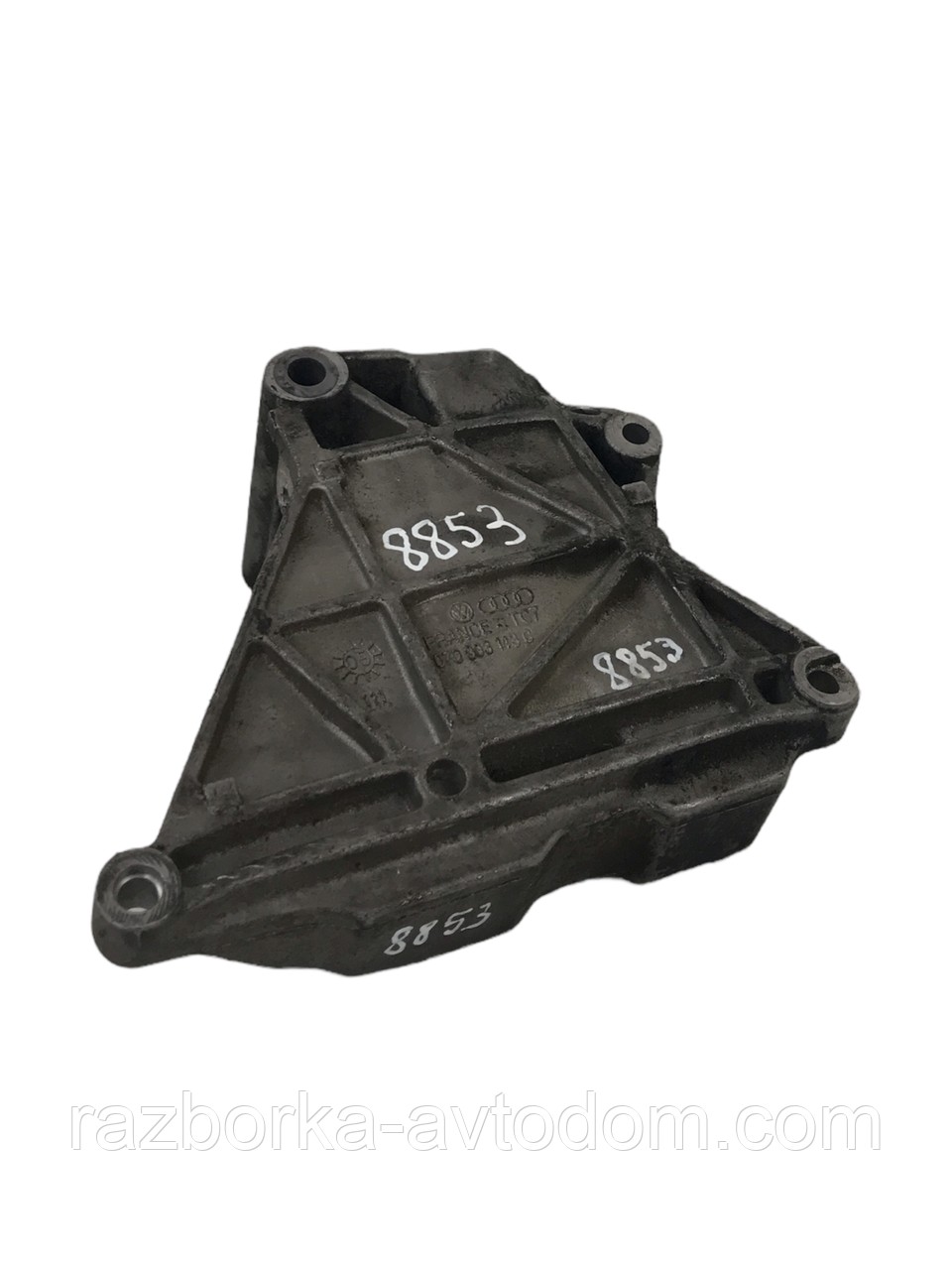 Кронштейн генератора Volkswagen Transporter V 2.5 tdi (2003-2015)  ОЕ: 070 903 143С фото 2
