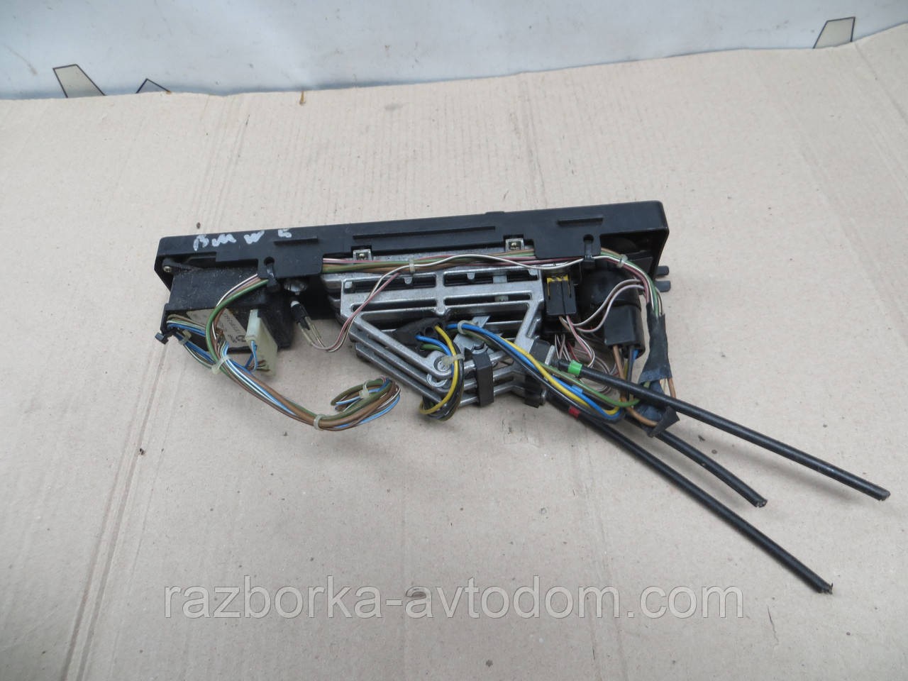 Блок керування пічкою BMW 5 E28 (81-87) E286411