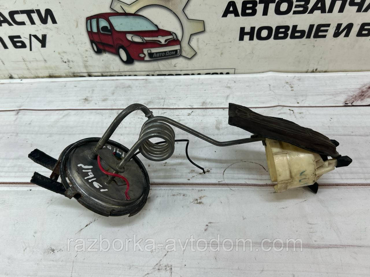 Паливний насос заглибний в бак ( бензин) CHRYSLER VOYAGER 1 ( 1984-1990) OE:47169381