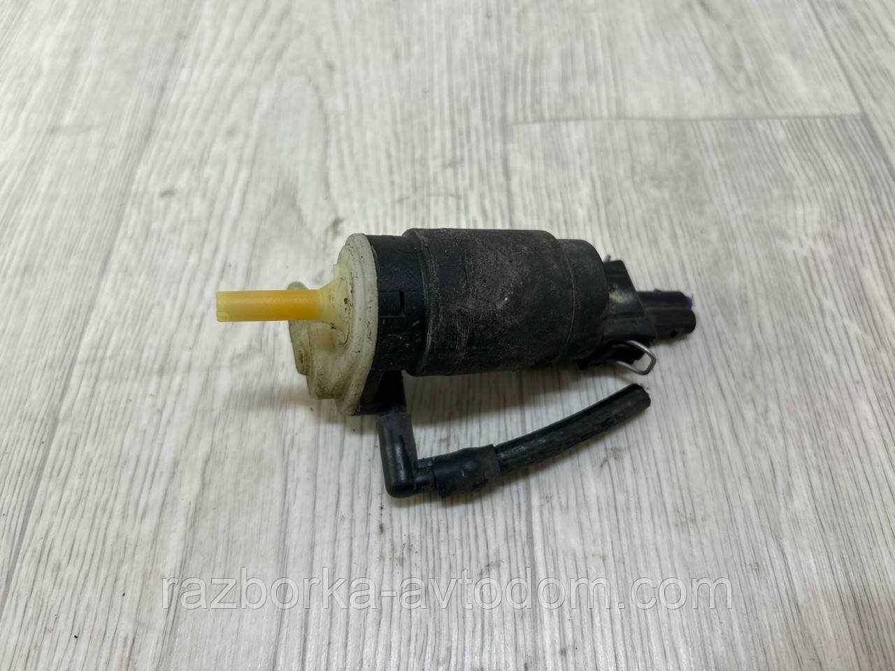Моторчик-бачка омивача Opel Vectra C, Signum, Zafira B, Combo OE:24439254