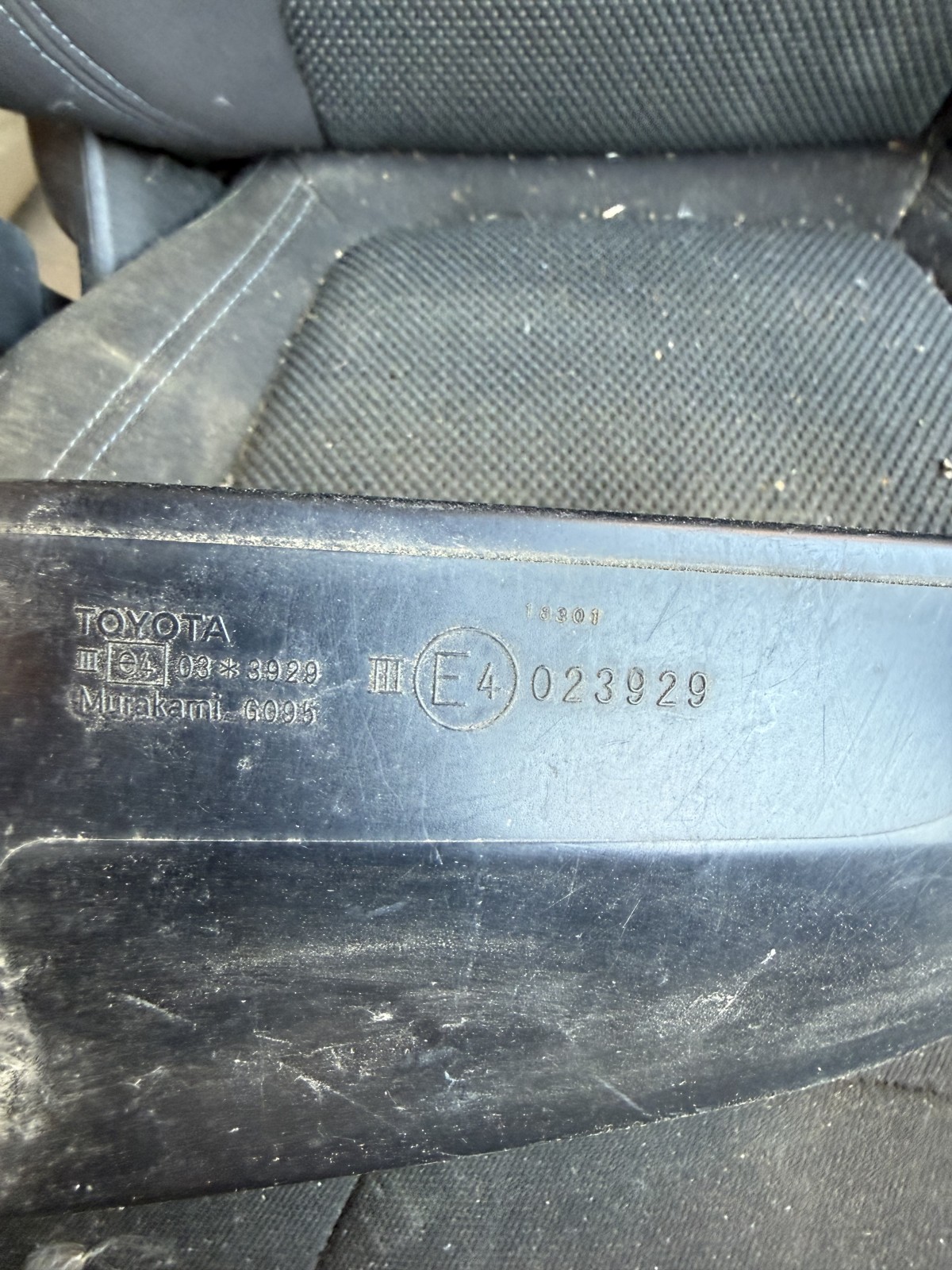 Дзеркало заднього виду Toyota Rav4