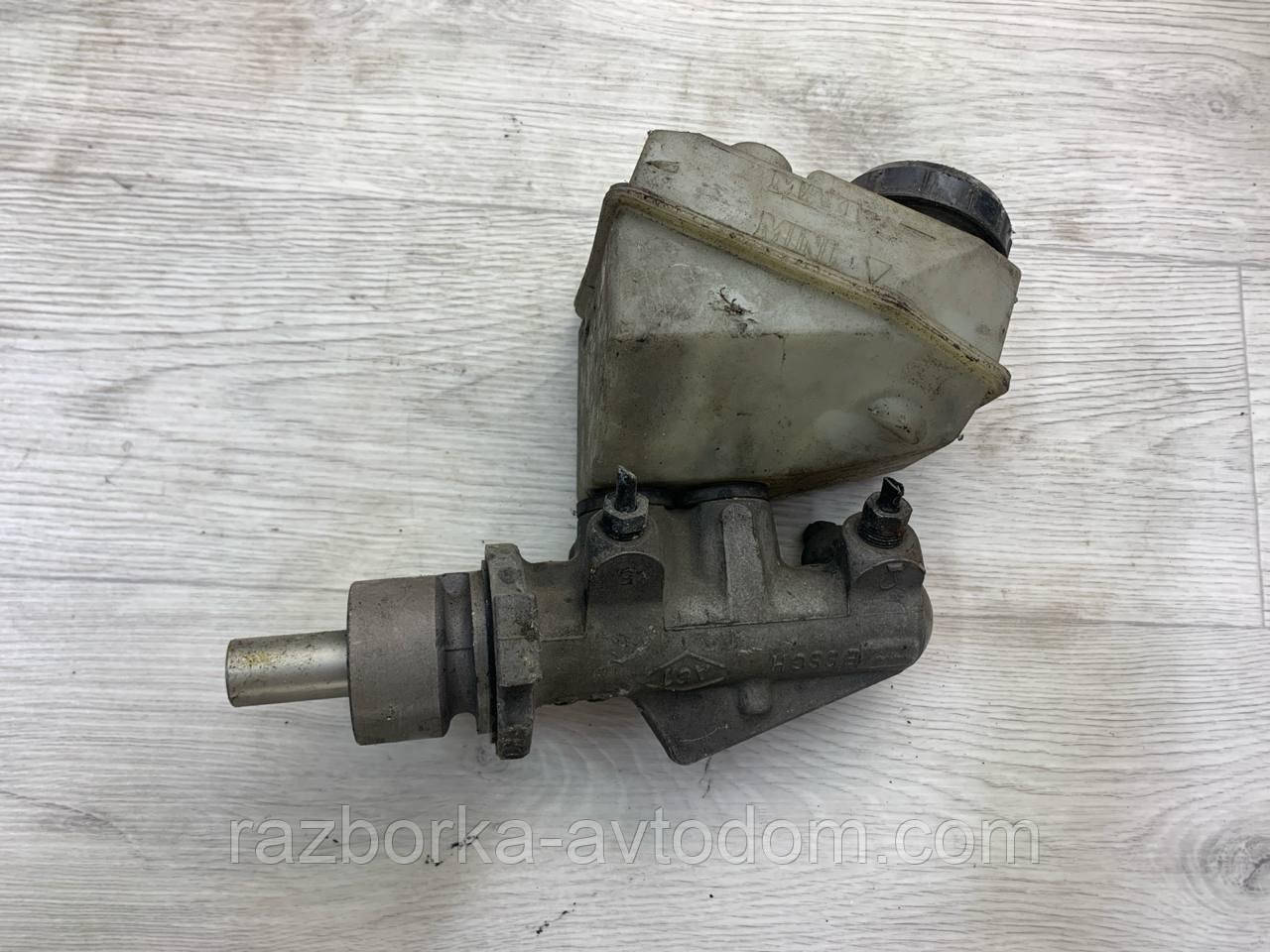 Головний гальмівний циліндр 4 виходи Renault Kangoo (1997-2007) OE: 7700417826, 7700417649