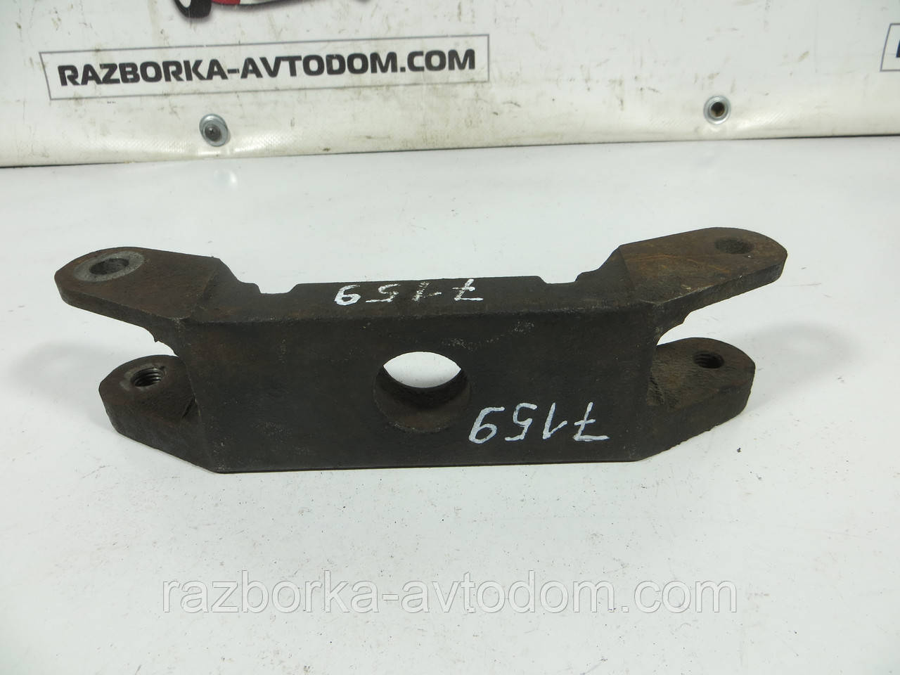 Кронштейн кріплення заднього амортизатора FORD TRANSIT (1991-2000) ОЕ: 92VB5798CA фото 2