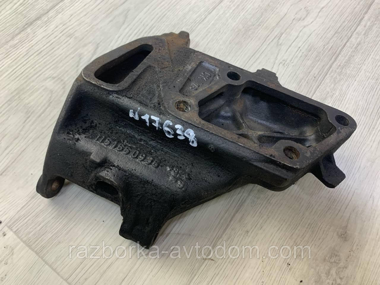 Кронштейн генератора Mercedes W123 (1975-1985) OE: A1151550935