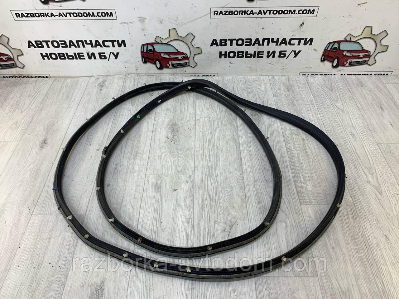 Ущільнювач дверей передніх Ford Mondeo (07-14) OE: 1534577