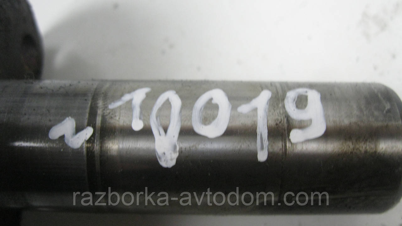 Вал (ось) заднього ходу КПП Ford Connect (2002-2013) 1.8D OE:1668028