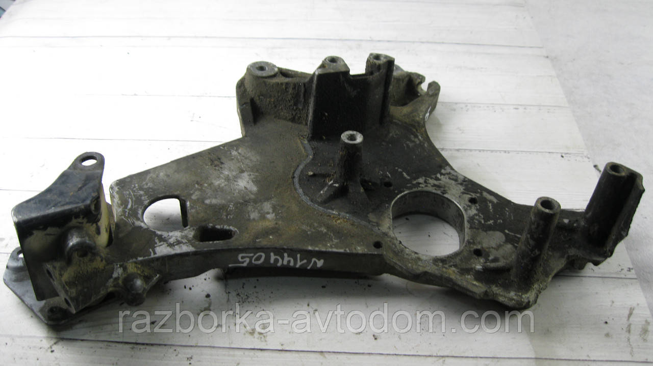 Захист ременя ГРМ 3,0i V6 Mitsubishi Pajero Sport 1 (1997-2009) OE:MD330984