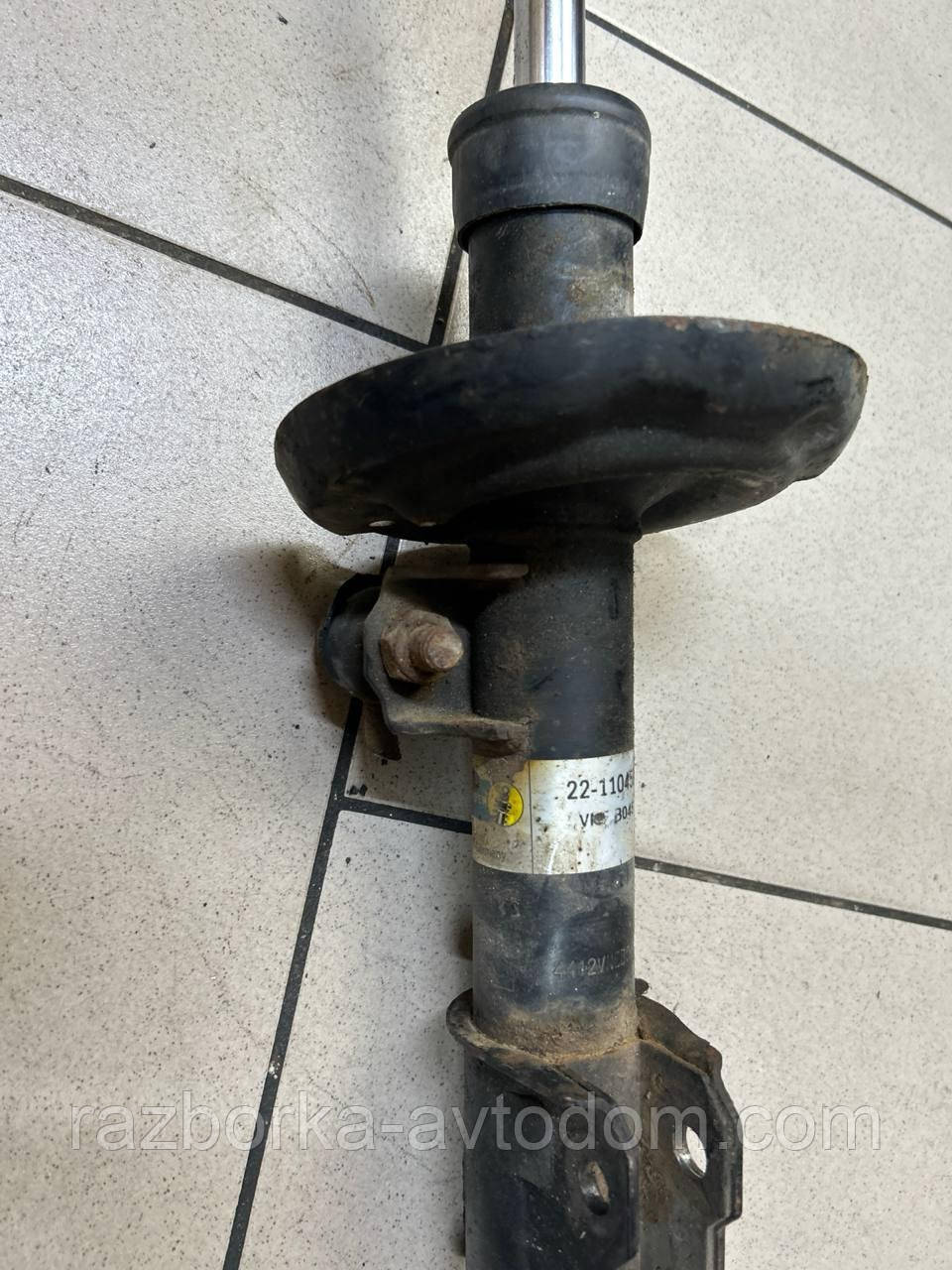 Амортизатор передній правий Opel Corsa C, Combo C, Meriva A, Tigra OE:22-110459