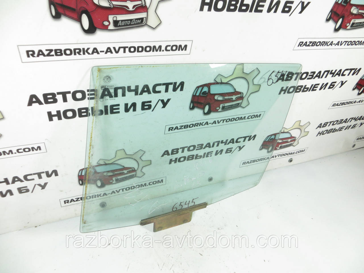 Скло дверей Alfa Romeo 33