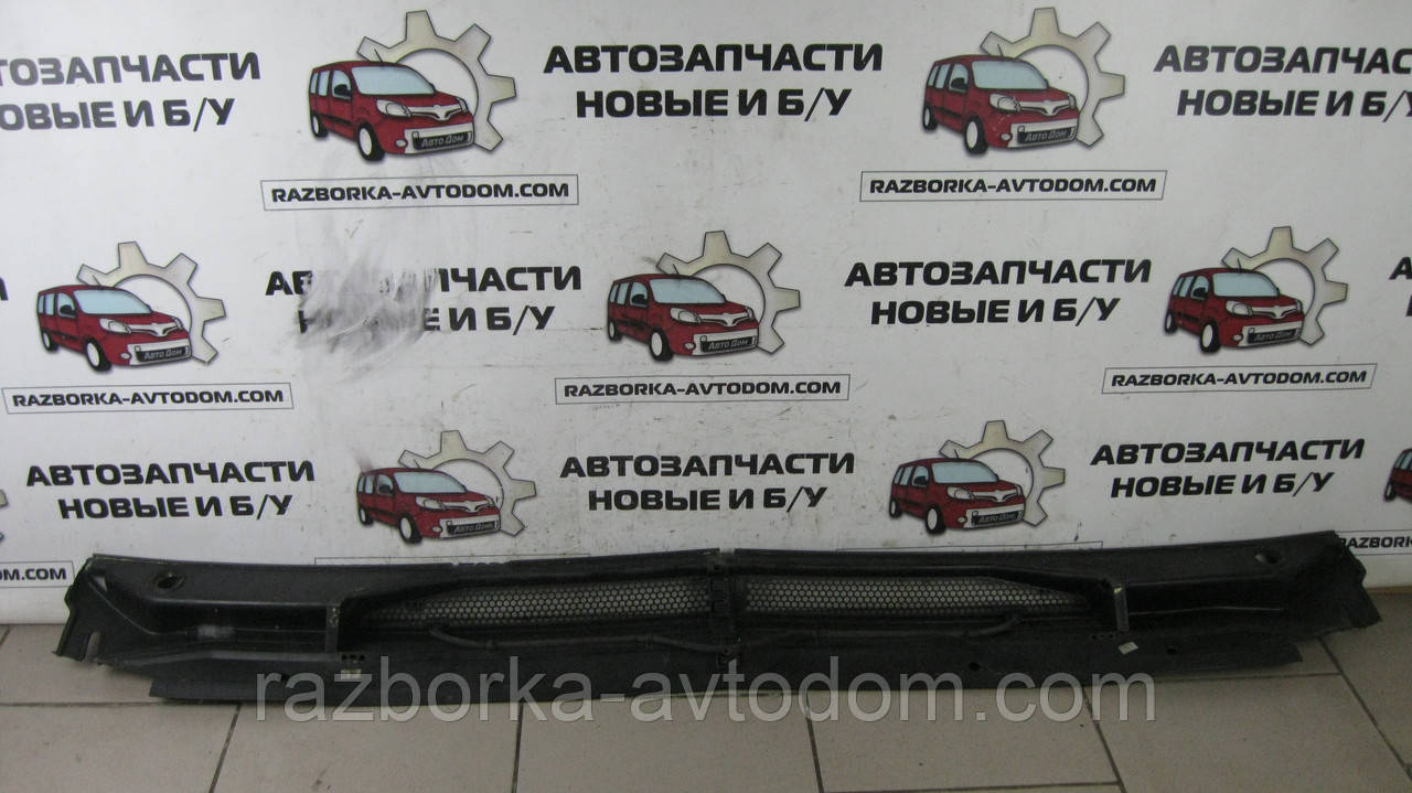 Пластик під лобове скло (жабо) Citroen C4 Picasso (2006-2013) OE:8251GC