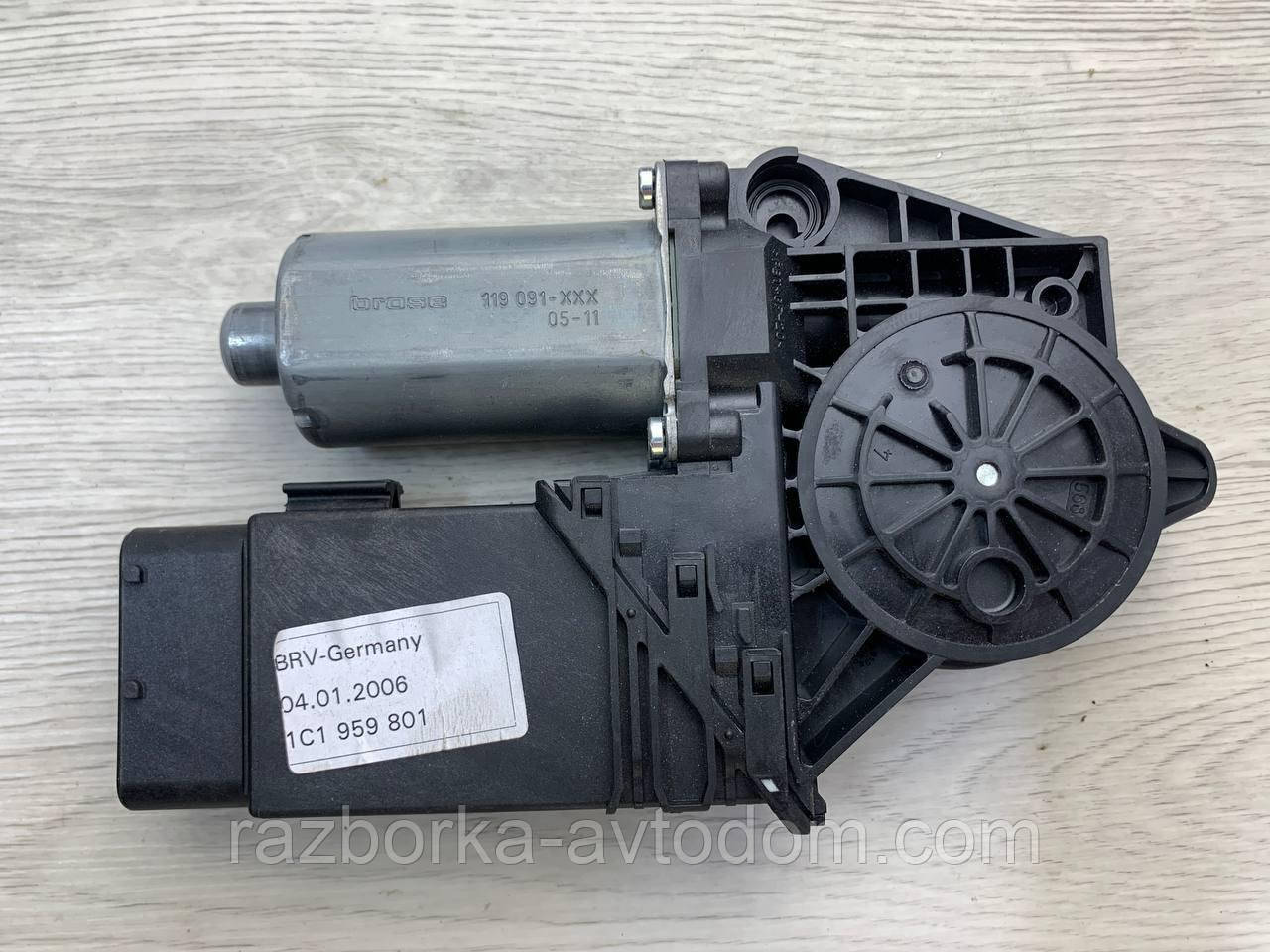 Моторчик склопідіймача задньої лівої двері Skoda Superb (02-08) OE: 0130821697 фото 2