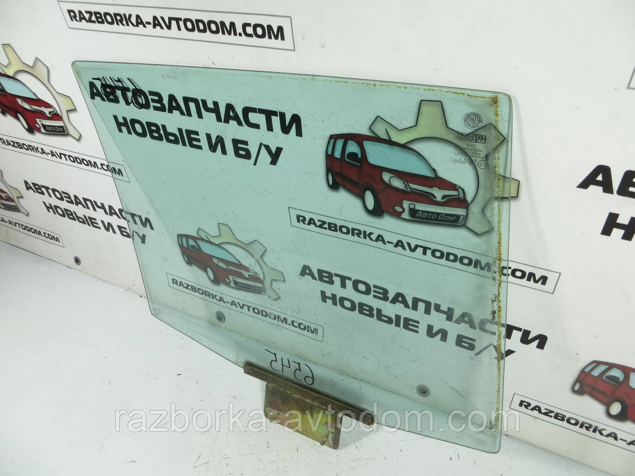 Скло дверей Alfa Romeo 33