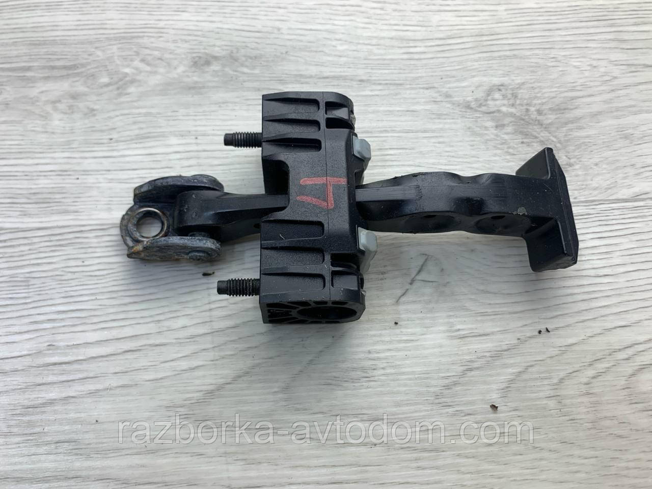 Обмежувач (стопор) передніх правих дверей Peugeot 407 (04-11) OE: 9181J0