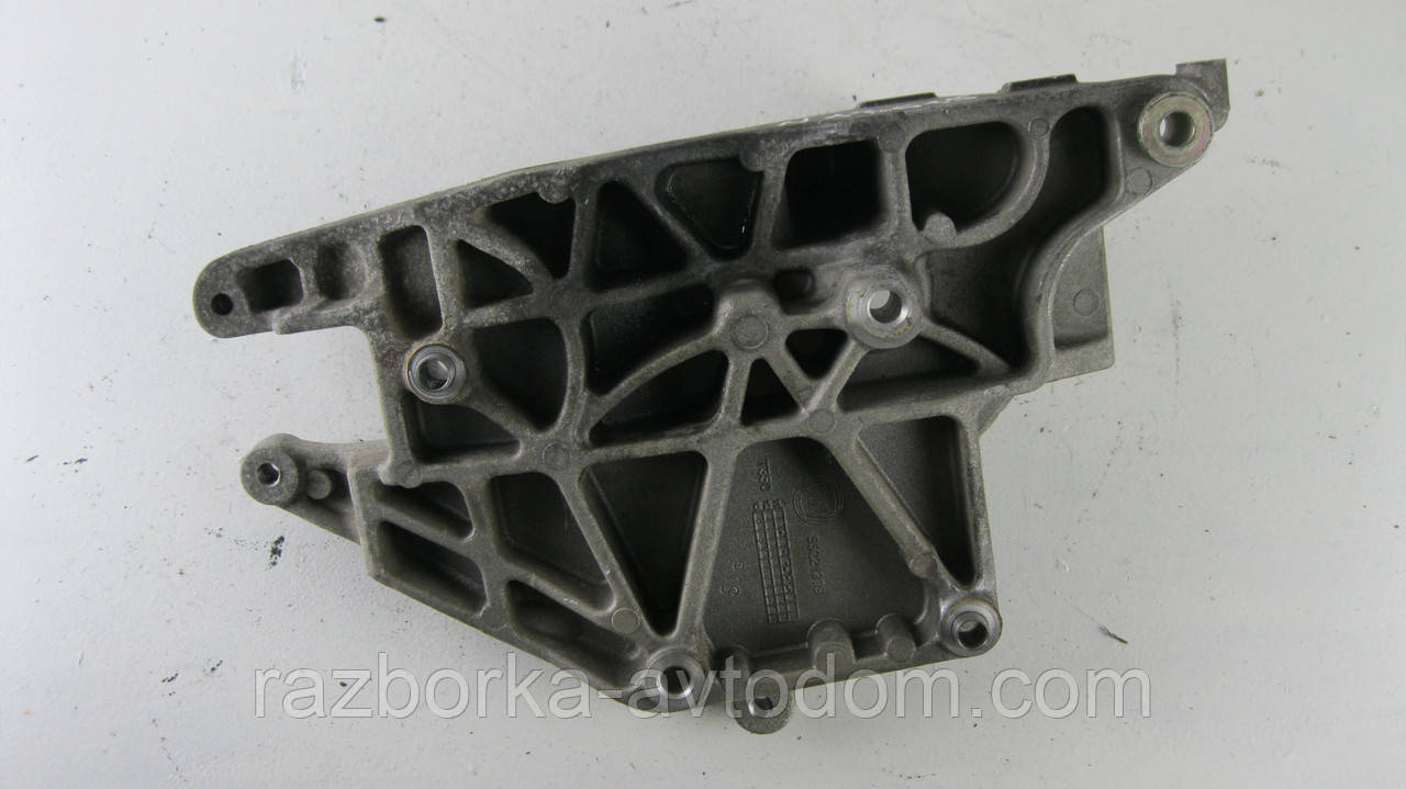 Кронштейн генератора Peugeot Bipper (2008-), Citroen Nemo (2008-), Fiat Fiorino-Qubo (2007-) OE: 55221393 фото 2