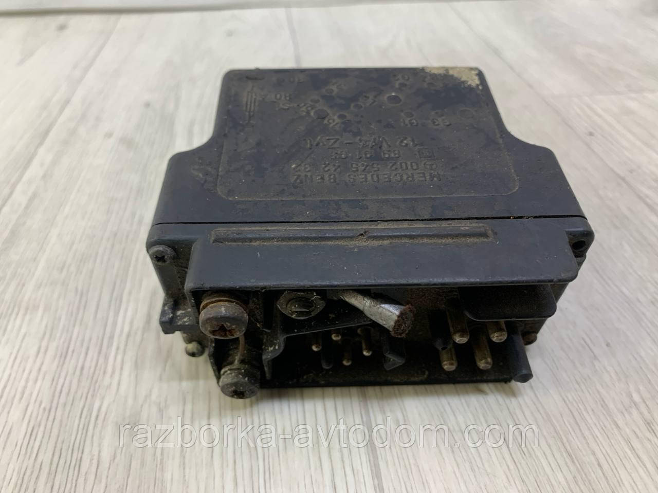 Блок керування свічками накала (реле) Mercedes-Benz MB (W631) , W124, 190 W201 OE:0025454232, A0025454332