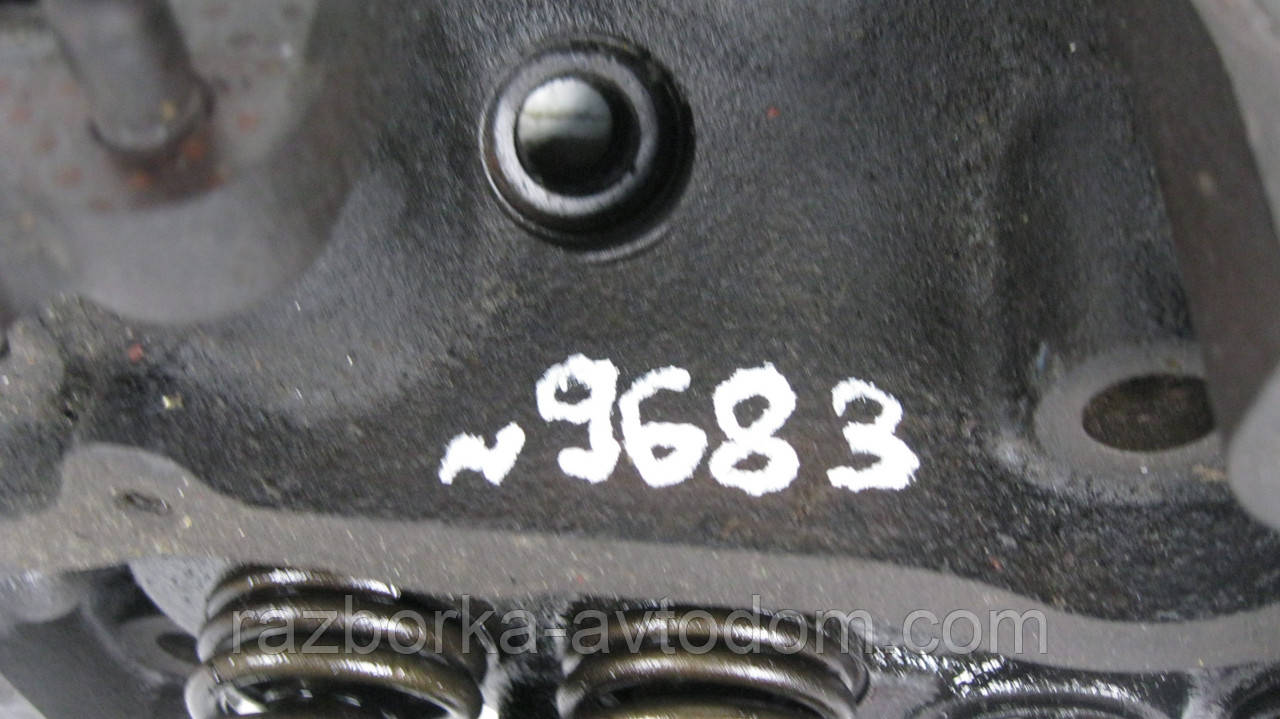 Головка блока циліндрів (ГБЦ) права Ford Scorpio 2.4 (1985-1994) OE:6090AAH