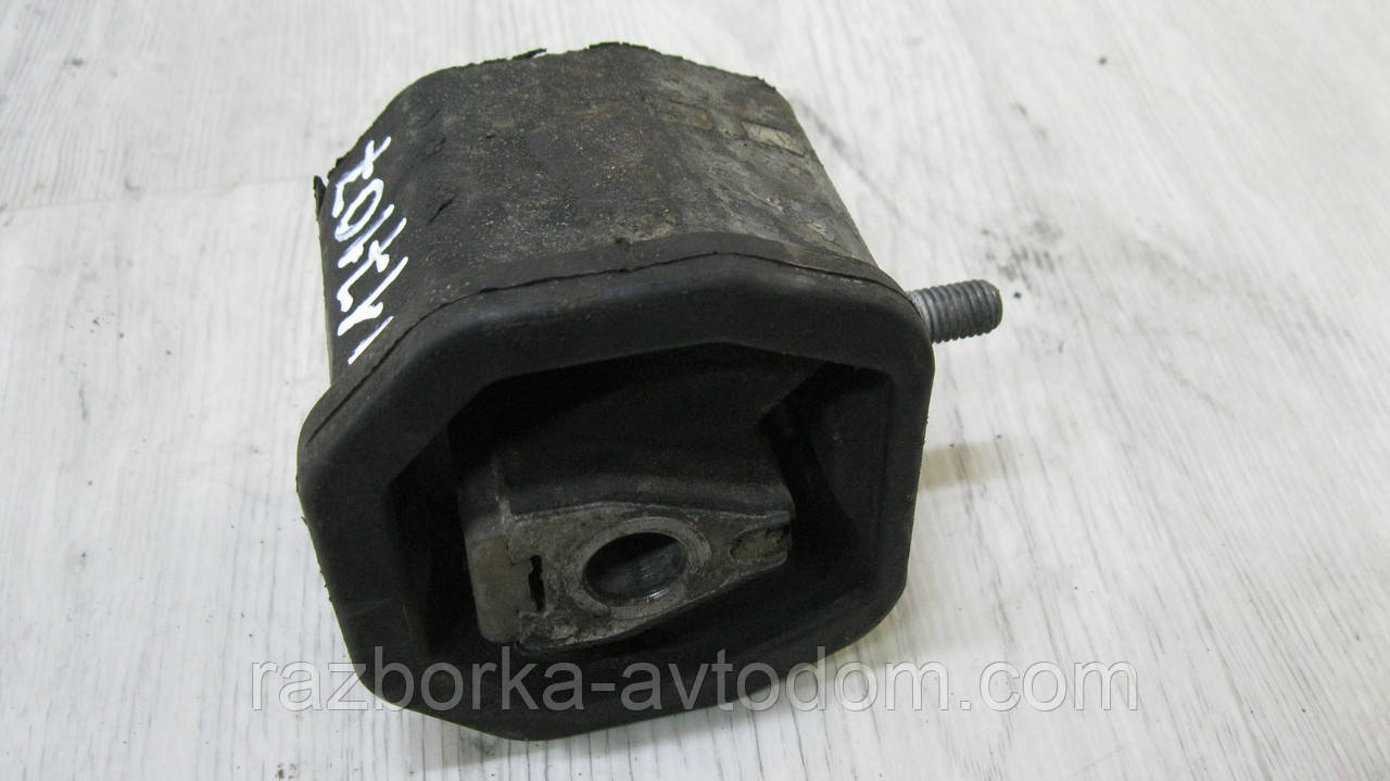 Подушка двигуна VW Golf 2 (1983-1992) OE: 251199201C фото 2