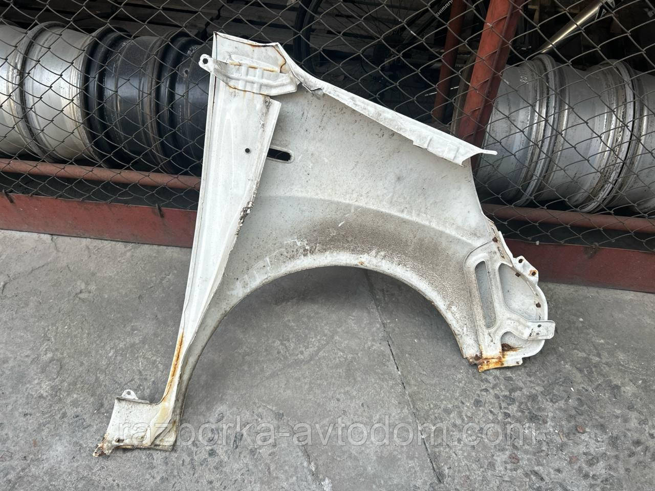 Крило переднє ліве Fiat Fiorino (07-), QUBO (07-), Peugeot Bipper (07-) Citroen Nemo (07-) OE:7840W5 ДЕФЕКТ