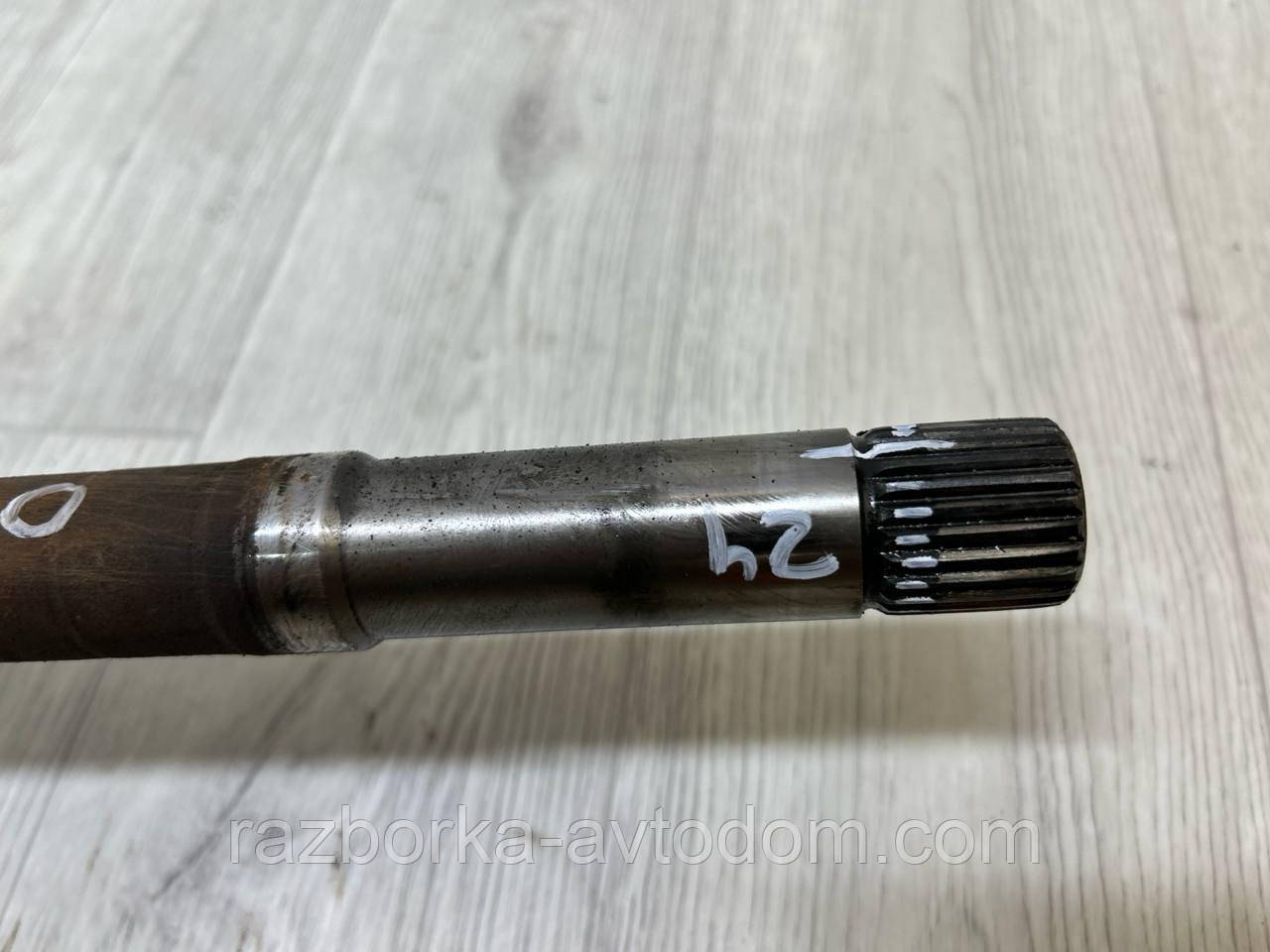 Напівось передня права (привод) (25/24) Peugeot 308, 3008, 5008, Citroen C4 II, DS4 OE:3273VP