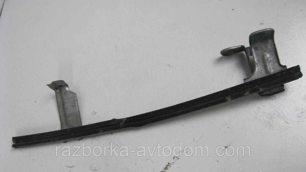 Напрямні скла передніх правих дверей Ford Transit, Connect (2002-2013) OE:2T14 V21548