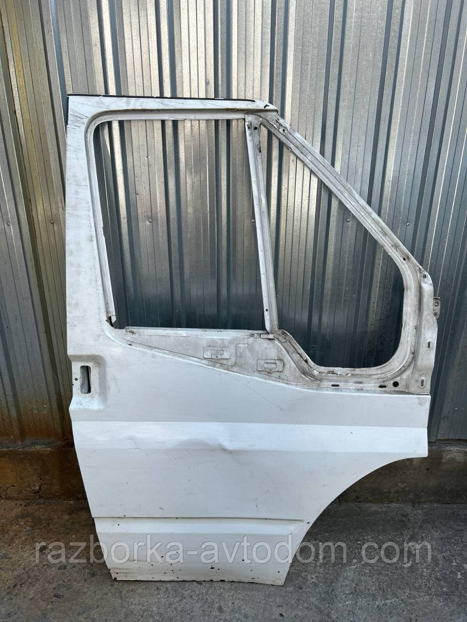 Двері передні права Ford Transit (2006-2014) OE:1717253 ДЕФЕКТ