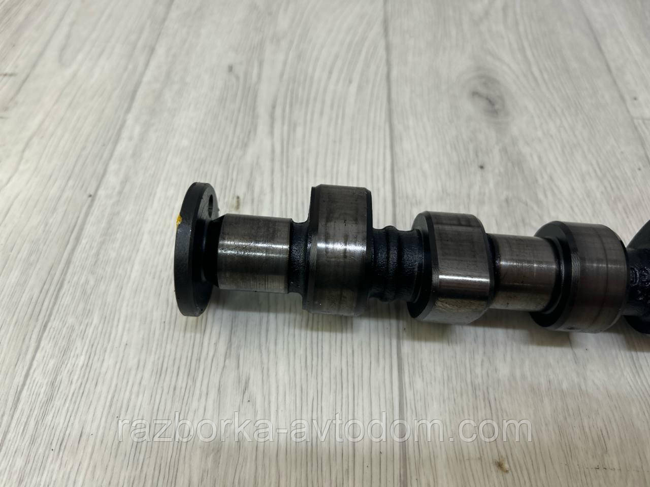 Розподіл Гбц, головки блока цидиндрів (інжектор) 1.3i VW Golf 2 (83-82) OE:030103373B