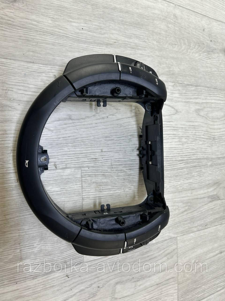 Кнопки керування мультимедія в кермо Citroen C4 (04-10) OE:96497900XT
