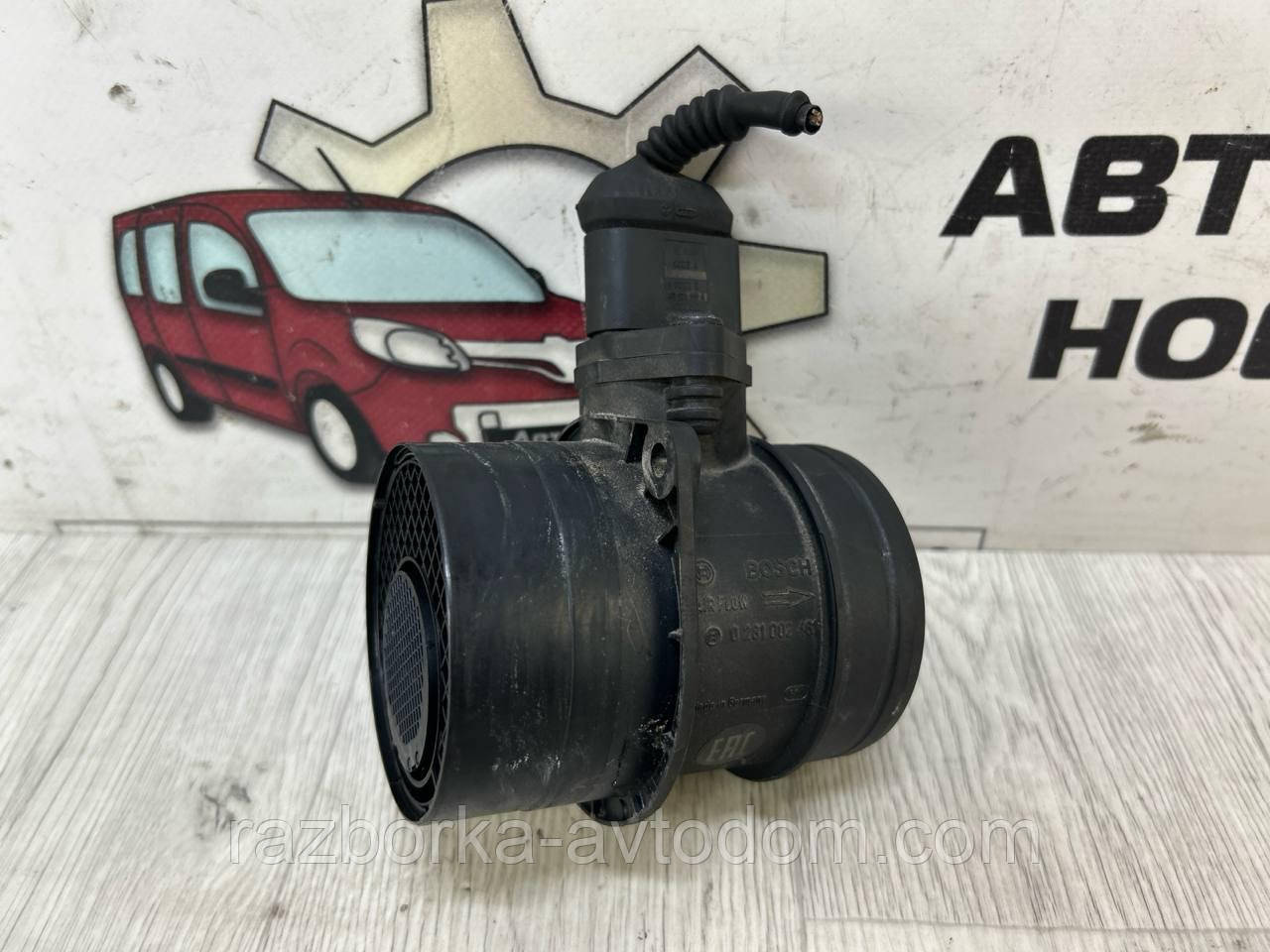 Витратомір повітря Skoda SuperB (02-08), Octavia 1, Fabia, VW TOUAREG, T4, T5 OE:0281002461