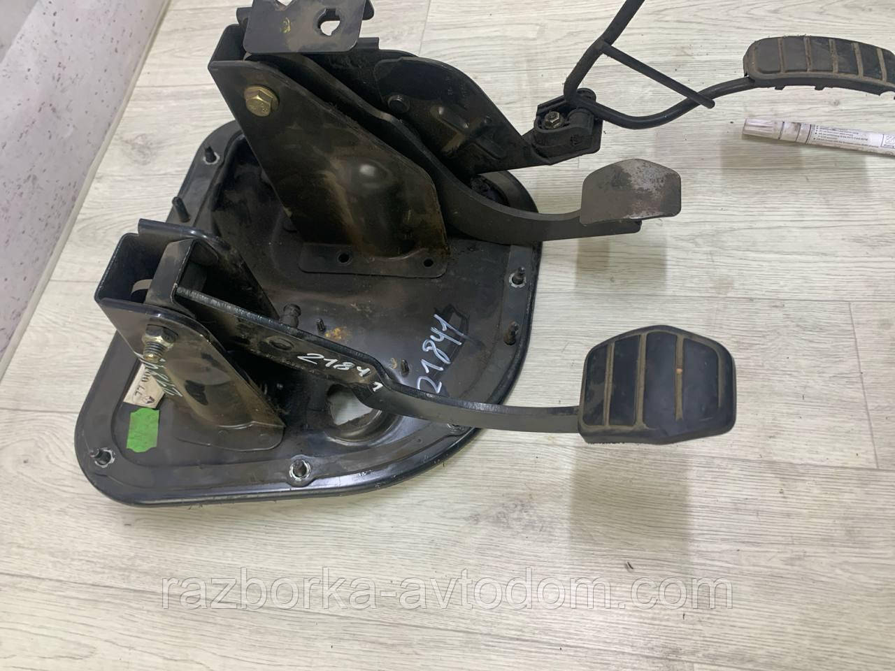 Педальний вузол (з педаллю газу, гальма, зчеплення) Renault master (98-10) OE:7700302297 фото 2