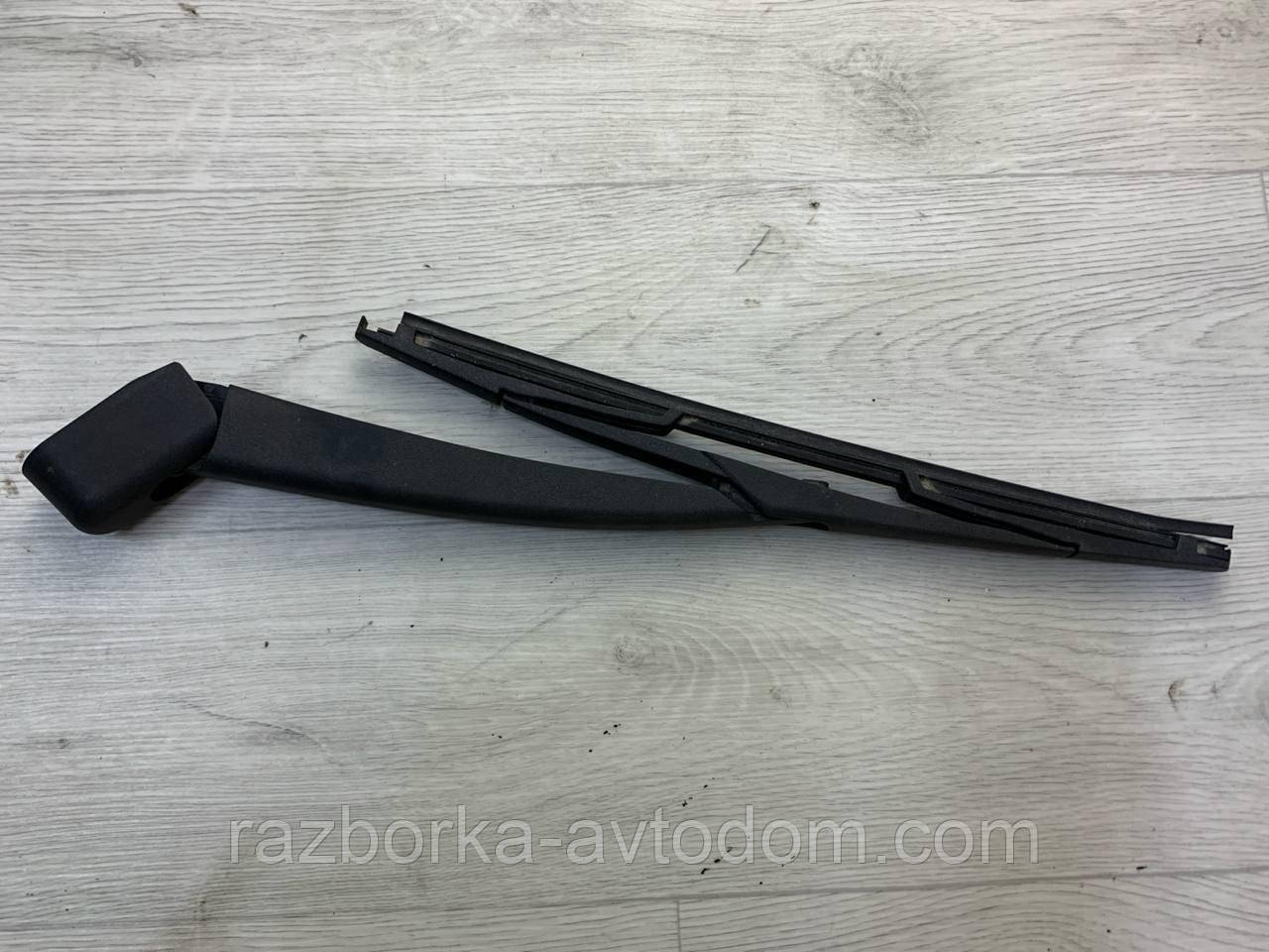 Важіль/склоочисник/дрібник кришки багажника (універсал) Ford Mondeo (07-14) OE: