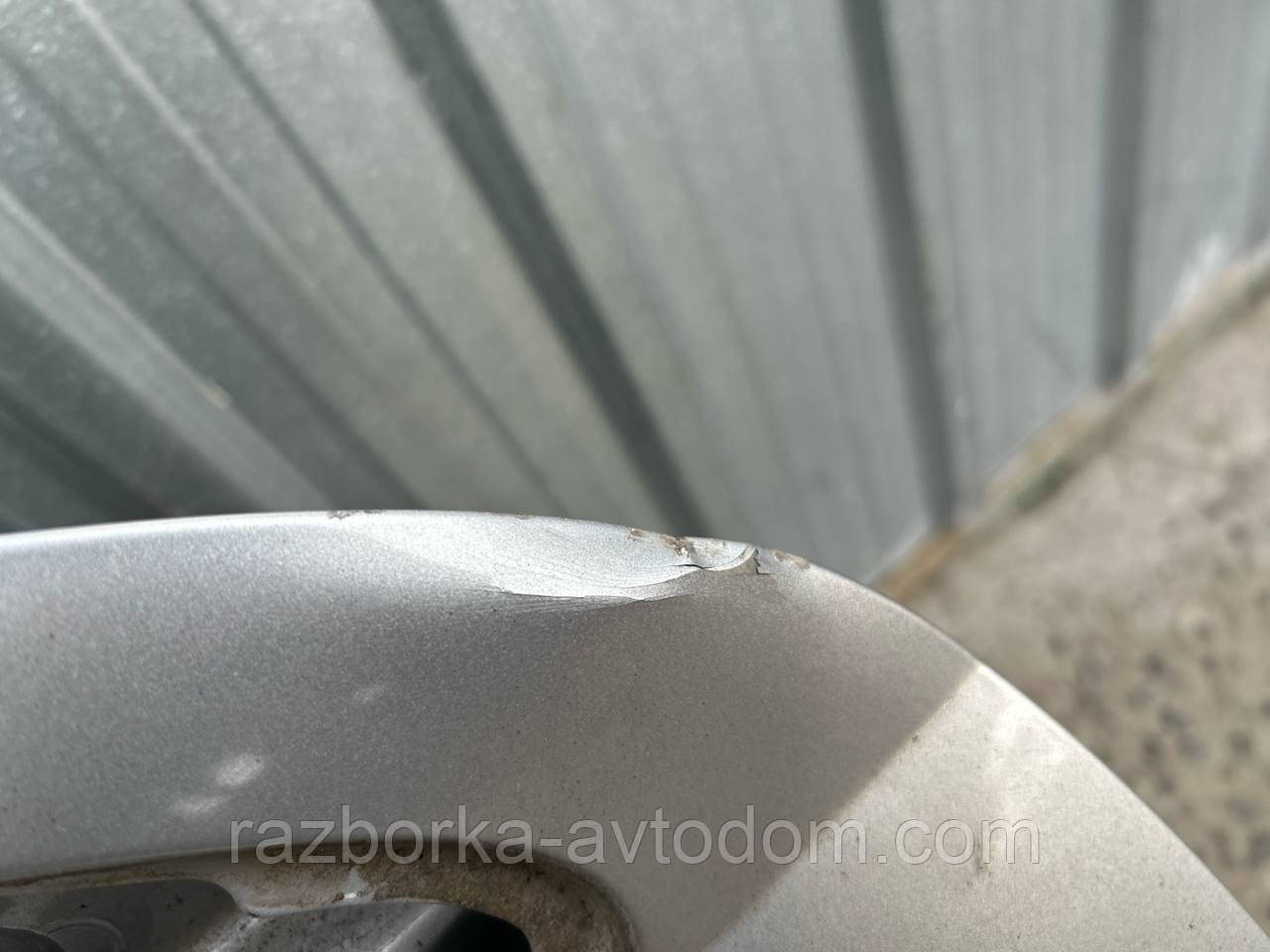 Двері передні права (блакитна) PEUGEOT 407 (04-11) OE:9004AQ (код фарби: EZR) ДЕФЕКТ: незначний фото 2