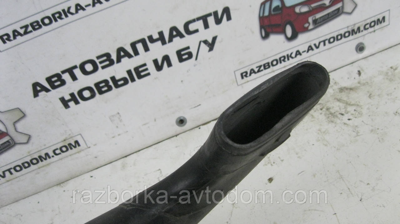 Повітряний патрубок Opel Vivaro, Renault trafic 1.9 CDTI (2001-2010) OE:91166663