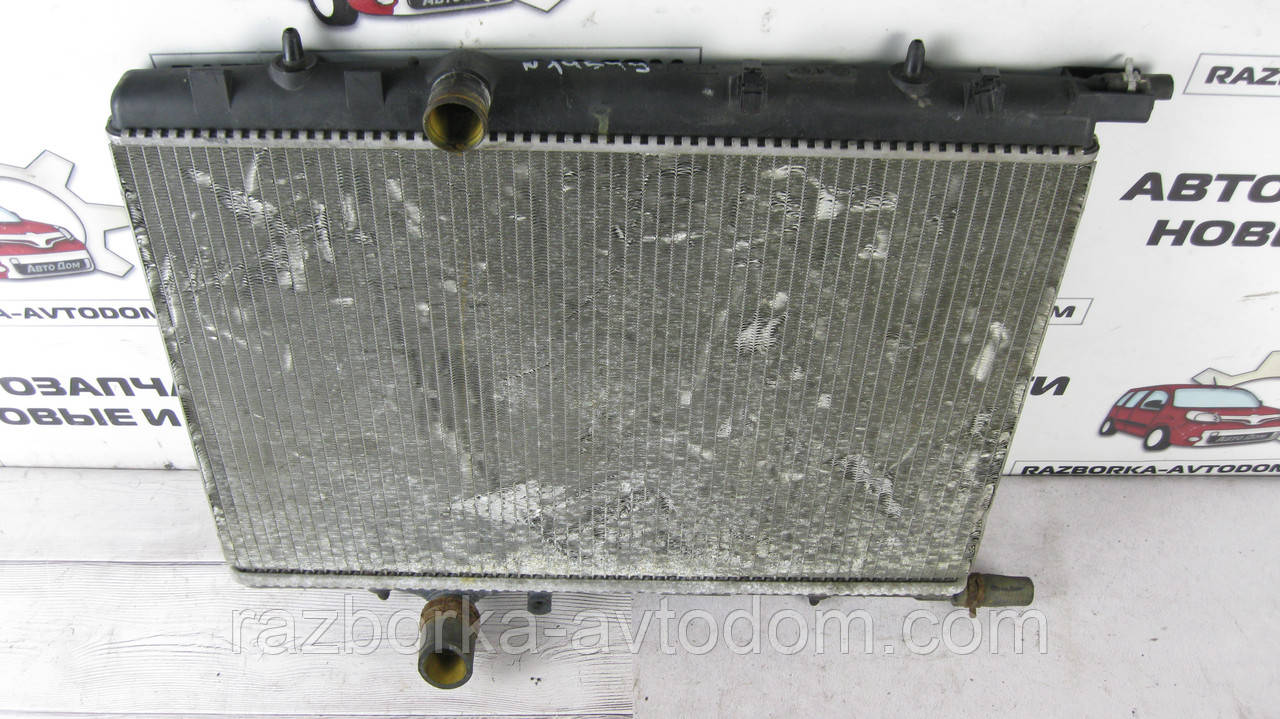 Радіатор охолодження двигуна Citroen C4 (2004-2011), Peugeot 307 (2001-2005) 2.0HDI OE:1330 G9, 1330G9, 96474