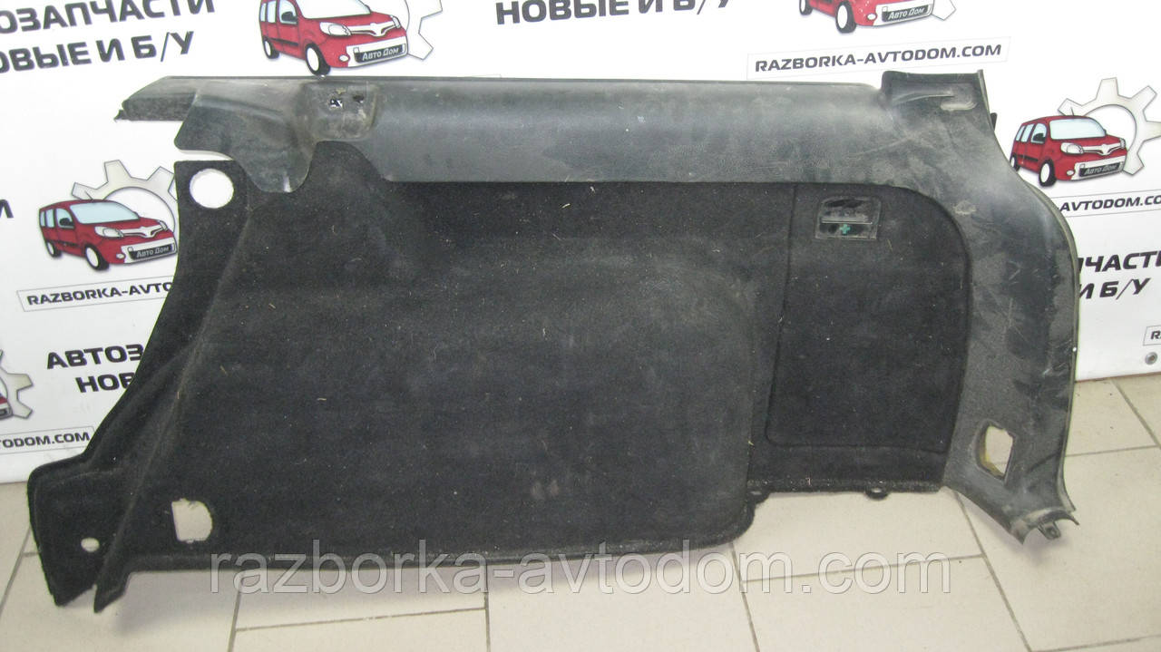 Обшивка правого боку багажника VW Passat B5 (1997-2000) Універсал OE:3B9867428
