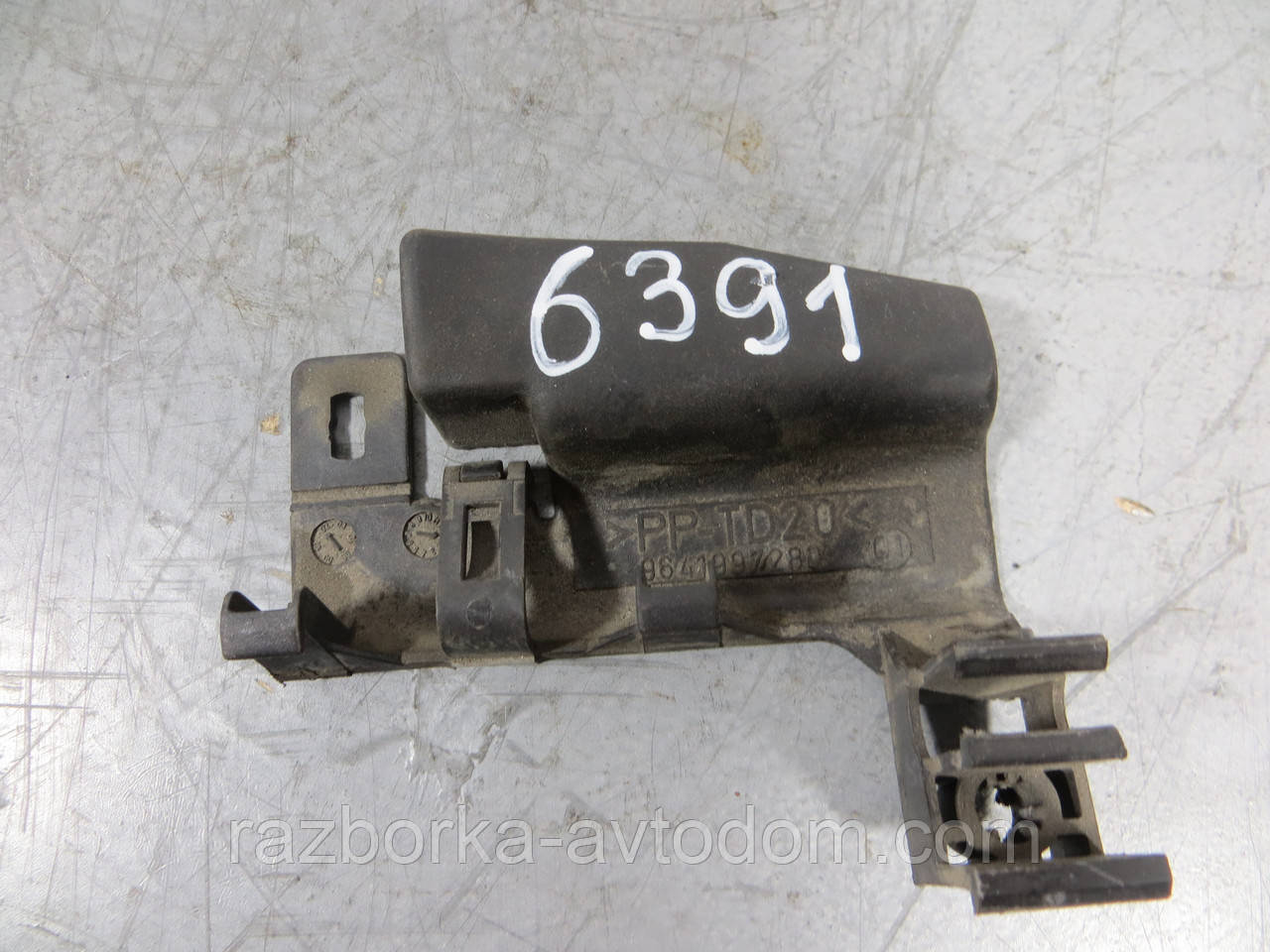 Кріплення проведення Peugeot 307 (2001-2008) ОЕ: 9641997280