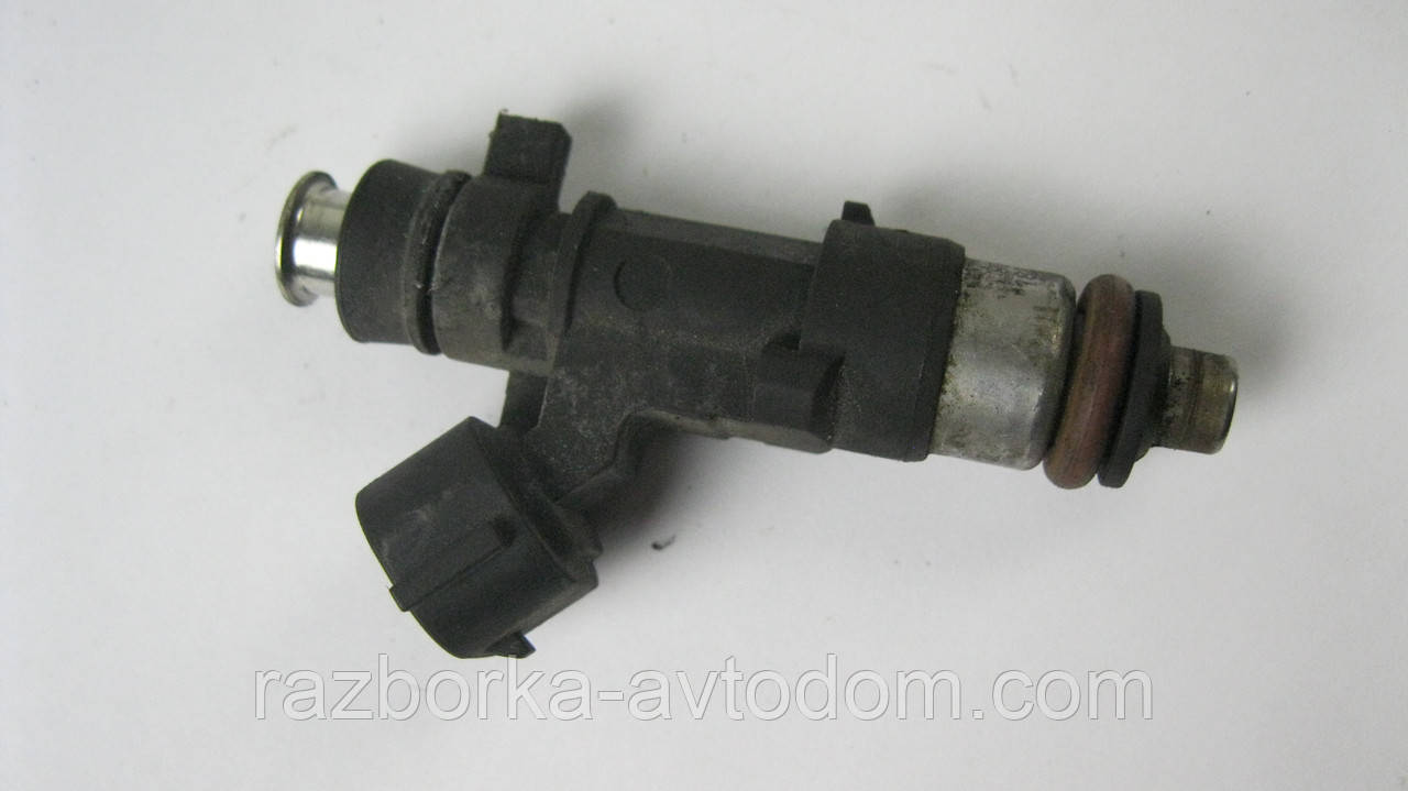 Форсунка бензинова Citroen C4, Berlingo, Peugeot Partner 1,6i OE:1984F7