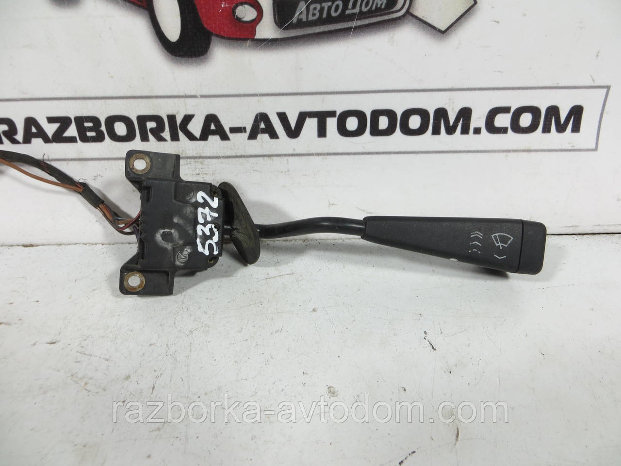 Підрулевий перемикач правий BMW E30, E24, E28 ОЕ: 13768674