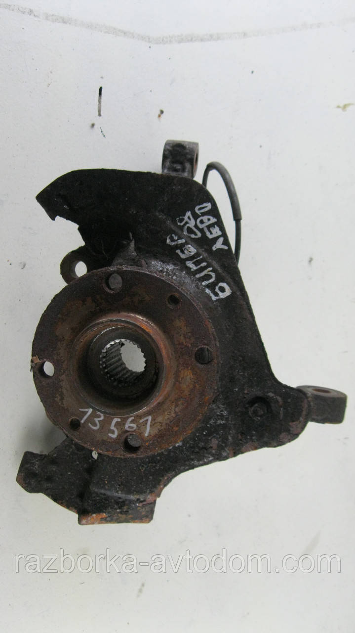 Поворотний кулак лівий (цапфа)/ступиця 25 шліц Peugeot Bipper (08-.), Citroen Nemo, Fiat Fiorino OE: 51785024