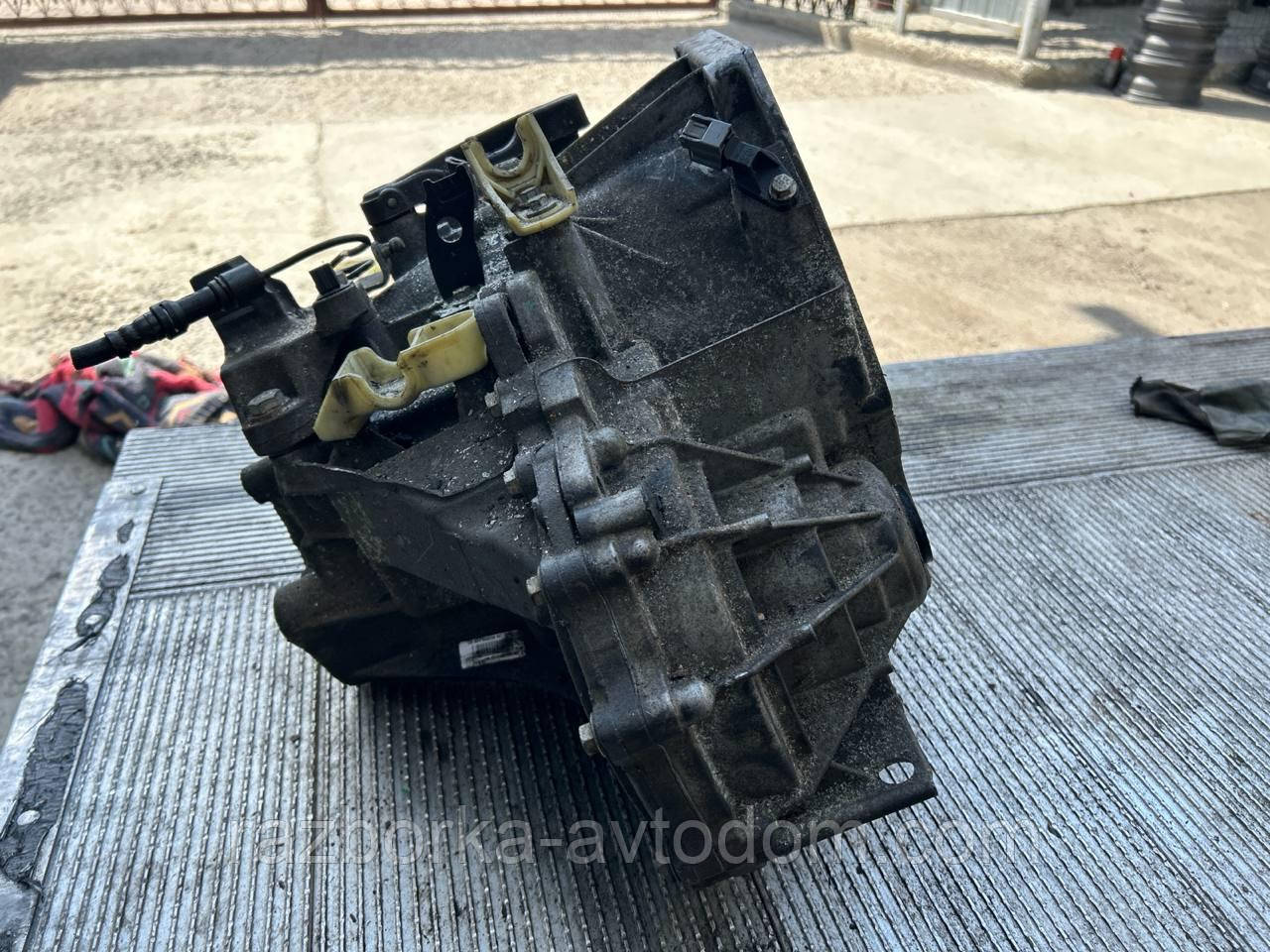 КПП, МКПП, Коробка передач механ (6 маточина) 1.6 dCi Renault Scenic 3 (09-), Grand, Megane 3 OE:Nd4012, 320105487r, A057611