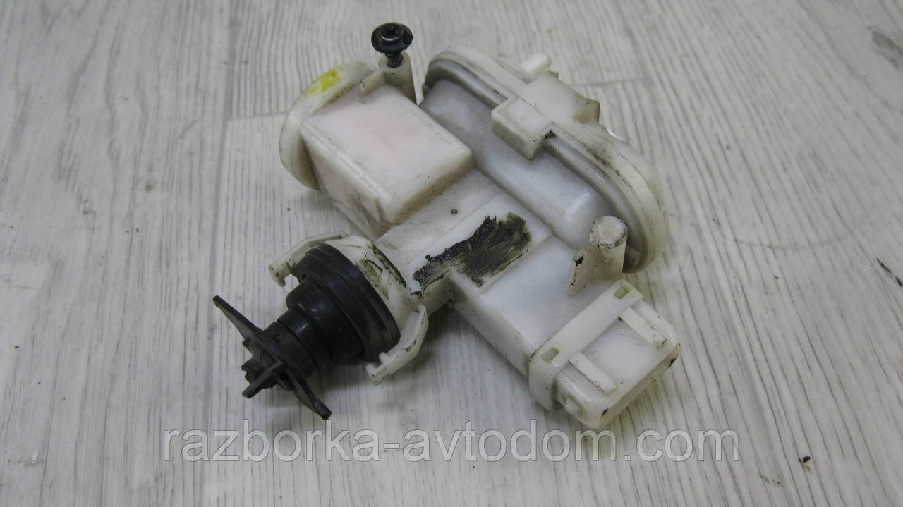 Активатор (привод) замка дверей VW Passat B3 (1988-1993) OE: 357862153 фото 2